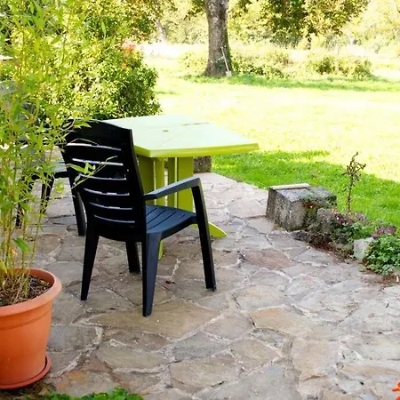 بيت للعطل The Piggery, Charming Converted Stone Saint-Mesmin (Dordogne)